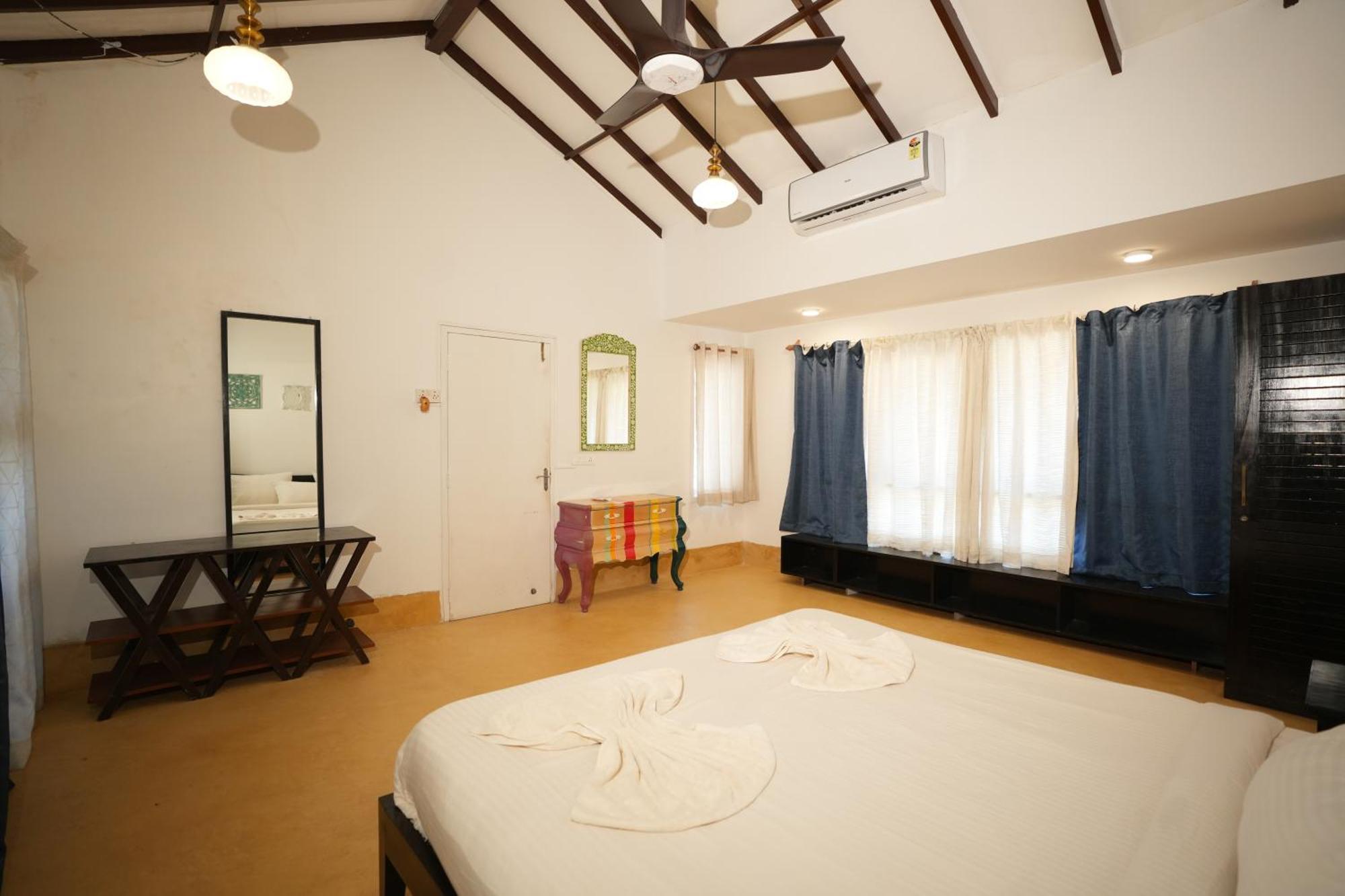 Villa M - Solitude 2 Candolim Goa 3Bhk, Pool Facing, Near Beach, Free Breakfast, Free Wifi And Prime Location Zewnętrze zdjęcie